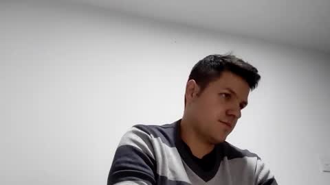 cristopher3042 online show from 02/20/25, 02:07