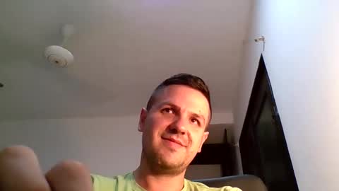 cristopher3042 online show from 11/19/25, 03:06