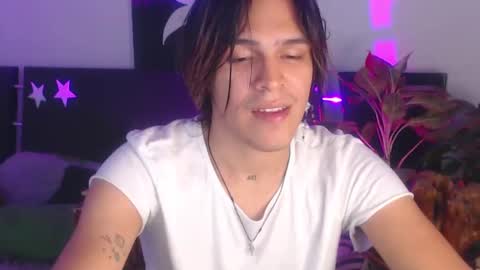 Snapshot of cristopher_069 chatting on 12/23/24, 11:49 Cristopher online show from 12/23/24, 11:49