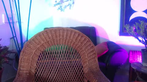 Snapshot of cristopher_069 chatting on 02/13/25, 03:24 Cristopher online show from 02/13/25, 03:24