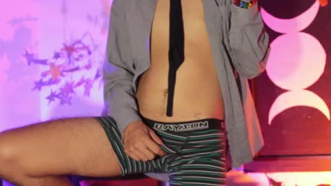 Snapshot of cristopher_069 chatting on 02/25/25, 01:52 Cristopher online show from 02/25/25, 01:52