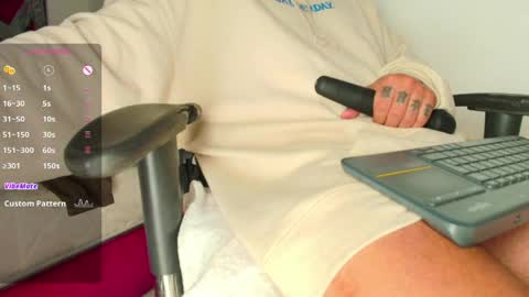 Snapshot of cristopher_here chatting on 04/14/26, 02:39 CRISTOPHER online show from 04/14/26, 02:39