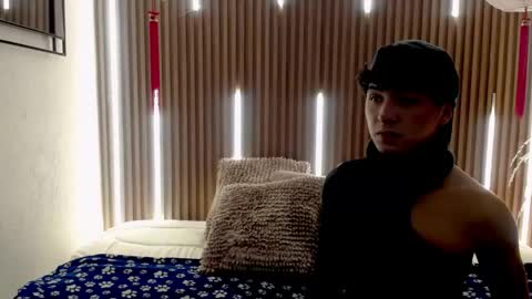 Snapshot of cristopher_wild chatting on 04/19/26, 08:00 Cristopher online show from 04/19/26, 08:00