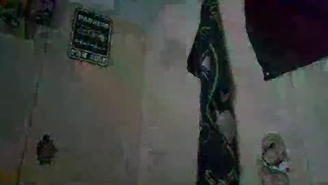 Snapshot of critterluvsfeet chatting on 09/22/25, 06:32 Critter2999LuvsFeet online show from 09/22/25, 06:32