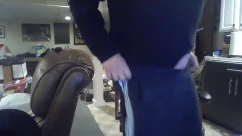 Snapshot of crm400 chatting on 11/08/25, 02:23 billybasement online show from 11/08/25, 02:23