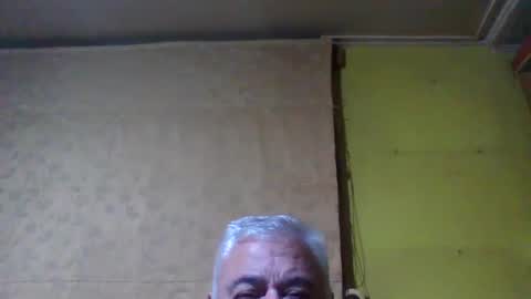 crmperez online show from 10/11/25, 02:44