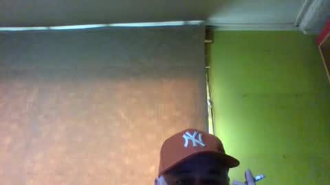 crmperez online show from 10/12/25, 08:19