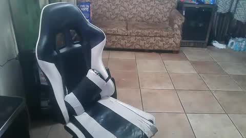 Snapshot of crossdressernola504 chatting on 02/11/25, 01:30 crossdressernola504 online show from 02/11/25, 01:30