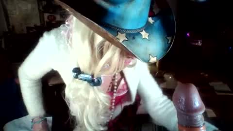 Snapshot of crossdrsr1 chatting on 12/01/25, 10:37 crossdrsr1 online show from 12/01/25, 10:37