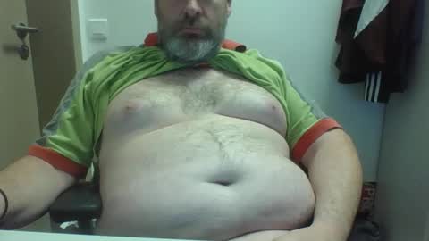 Crouch1 online show from 10/22/25, 10:26