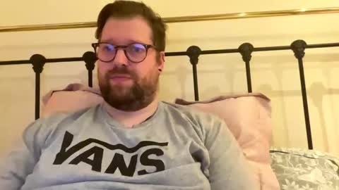 crouchendtiger online show from 10/17/25, 12:01