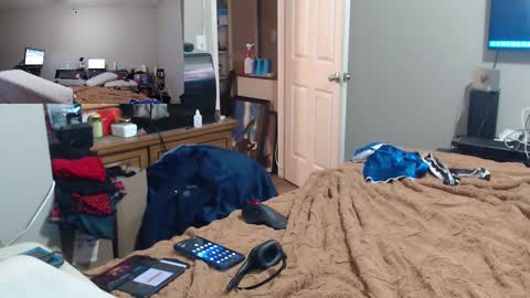 Crownandkat online show from 02/25/26, 06:23