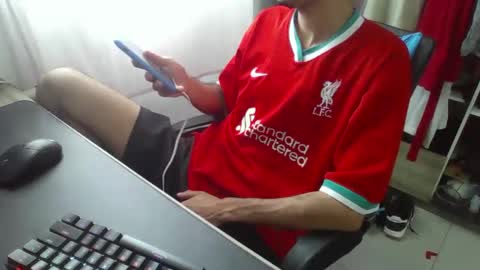 Snapshot of crudosoy chatting on 10/16/25, 04:30 Carlo online show from 10/16/25, 04:30