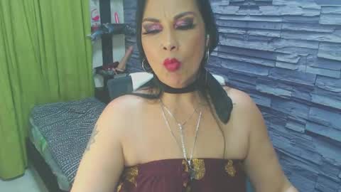 cruela_deviil online show from 12/03/24, 11:46