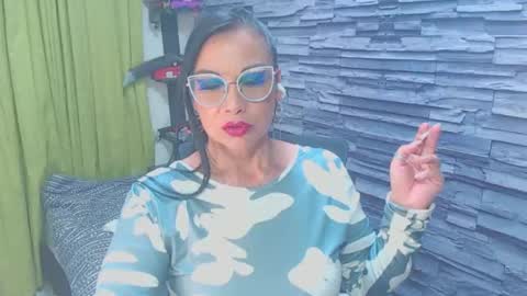 cruela_deviil online show from 01/01/25, 06:37
