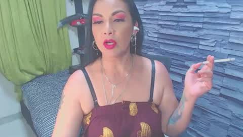 cruela_deviil online show from 01/05/25, 05:09