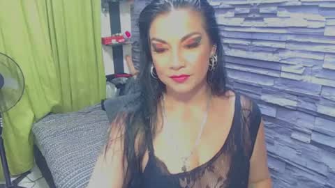 cruela_deviil online show from 02/26/25, 11:48