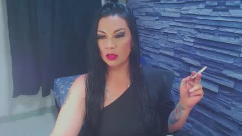 cruela_deviil online show from 10/07/25, 02:20