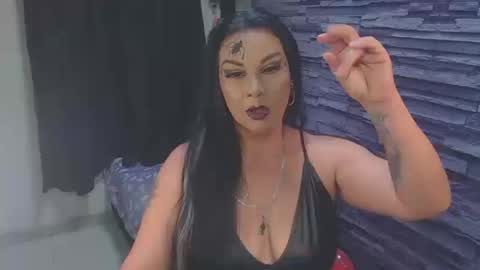 cruela_deviil online show from 10/16/25, 02:56