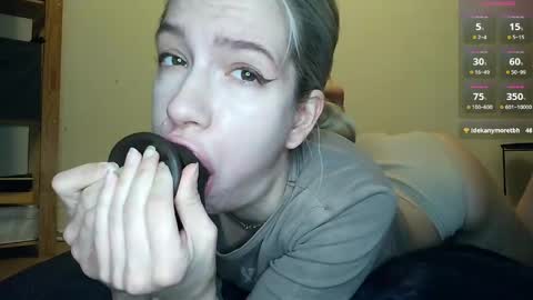 Snapshot of cruellagoth chatting on 04/05/26, 03:53 Cruella online show from 04/05/26, 03:53