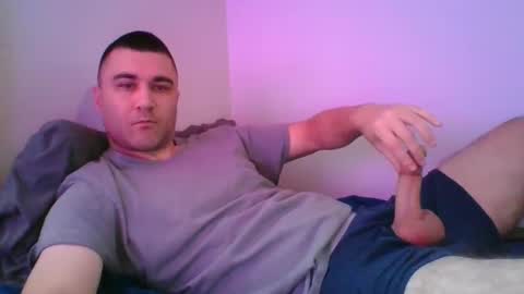 Snapshot of crush380 chatting on 12/08/24, 03:24 Crush380 online show from 12/08/24, 03:24