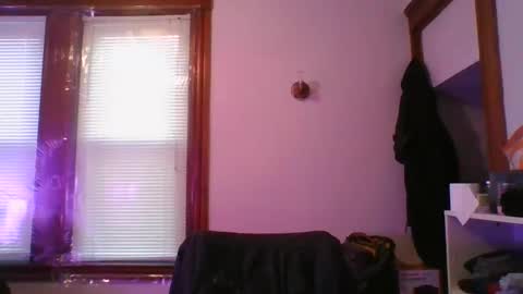 Snapshot of crush380 chatting on 12/30/24, 08:25 Crush380 online show from 12/30/24, 08:25