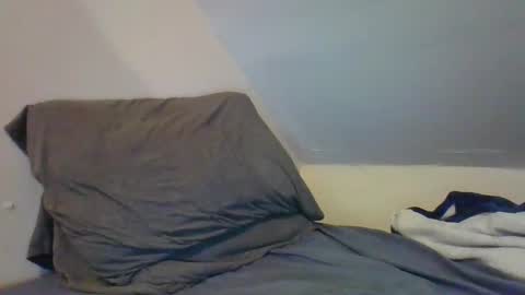 Snapshot of crush380 chatting on 03/01/25, 10:10 Crush380 online show from 03/01/25, 10:10