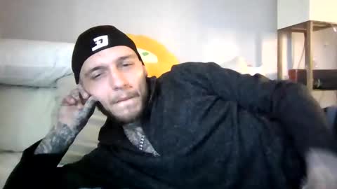 Snapshot of cruz815 chatting on 03/28/26, 05:01 cruz815 online show from 03/28/26, 05:01