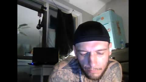 Snapshot of cruz815 chatting on 04/14/26, 04:18 cruz815 online show from 04/14/26, 04:18
