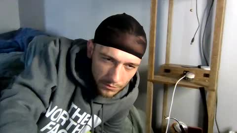 Snapshot of cruz815 chatting on 05/12/26, 04:48 cruz815 online show from 05/12/26, 04:48