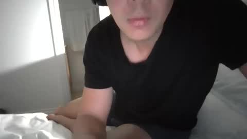 Snapshot of cruz_gameboy chatting on 11/28/25, 01:58 cruz_gameboy online show from 11/28/25, 01:58