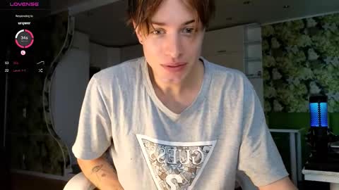 Snapshot of cryptongood chatting on 09/24/25, 08:39 Lin inst lingoodyy online show from 09/24/25, 08:39