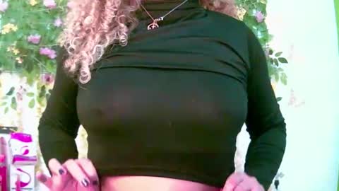 Snapshot of crysrus chatting on 04/01/26, 10:07 crysrus online show from 04/01/26, 10:07