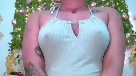 Snapshot of crysrus chatting on 04/08/26, 01:49 crysrus online show from 04/08/26, 01:49