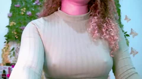 Snapshot of crysrus chatting on 04/17/26, 01:52 crysrus online show from 04/17/26, 01:52