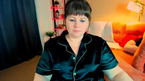 Snapshot of crystaalstaar chatting on 05/02/26, 07:52 Anna online show from 05/02/26, 07:52