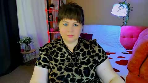 Snapshot of crystaalstaar chatting on 05/28/26, 04:43 Anna online show from 05/28/26, 04:43