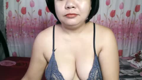 Snapshot of crystal_april chatting on 01/04/25, 02:25 Crys online show from 01/04/25, 02:25