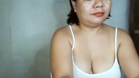 Snapshot of crystal_april chatting on 01/26/25, 02:19 Crys online show from 01/26/25, 02:19