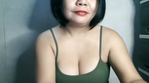 Snapshot of crystal_april chatting on 02/08/25, 11:33 Crys online show from 02/08/25, 11:33