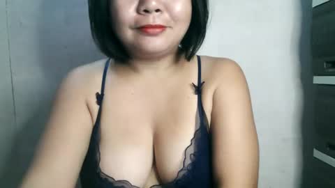 Snapshot of crystal_april chatting on 02/12/25, 01:19 Crys online show from 02/12/25, 01:19