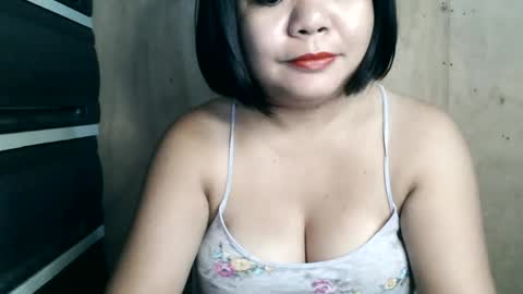 Snapshot of crystal_april chatting on 02/16/25, 02:20 Crys online show from 02/16/25, 02:20