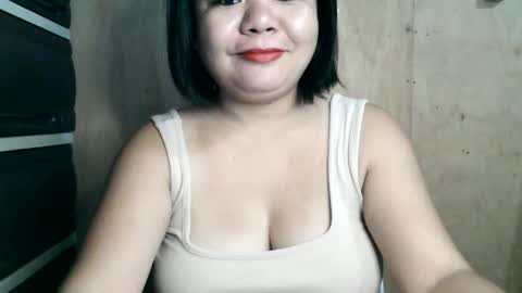 Snapshot of crystal_april chatting on 02/17/25, 01:25 Crys online show from 02/17/25, 01:25