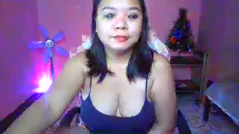 Snapshot of crystal_april chatting on 09/19/25, 02:57 Crys online show from 09/19/25, 02:57