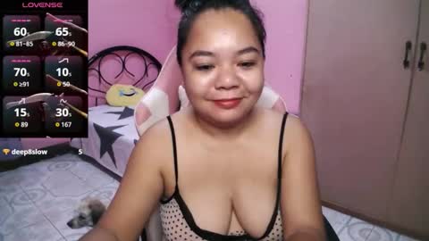 Snapshot of crystal_april chatting on 09/21/25, 07:32 Crys online show from 09/21/25, 07:32