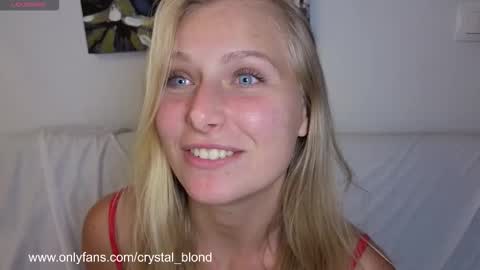 Snapshot of crystal_blond chatting on 09/09/25, 10:20 Crystal online show from 09/09/25, 10:20