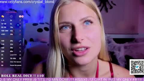 Snapshot of crystal_blond chatting on 10/14/25, 07:25 Crystal online show from 10/14/25, 07:25