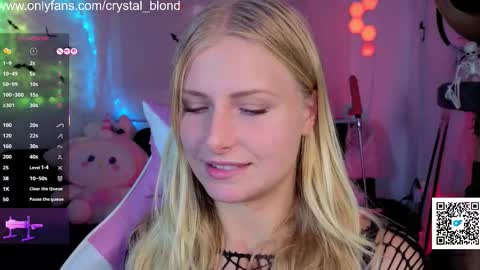 Snapshot of crystal_blond chatting on 10/27/25, 09:52 Crystal online show from 10/27/25, 09:52