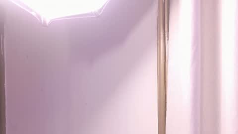 Snapshot of crystal_gilton chatting on 06/13/26, 07:23 crystal_gilton online show from 06/13/26, 07:23