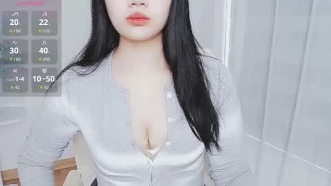 crystal_lea online show from 10/25/25, 01:35